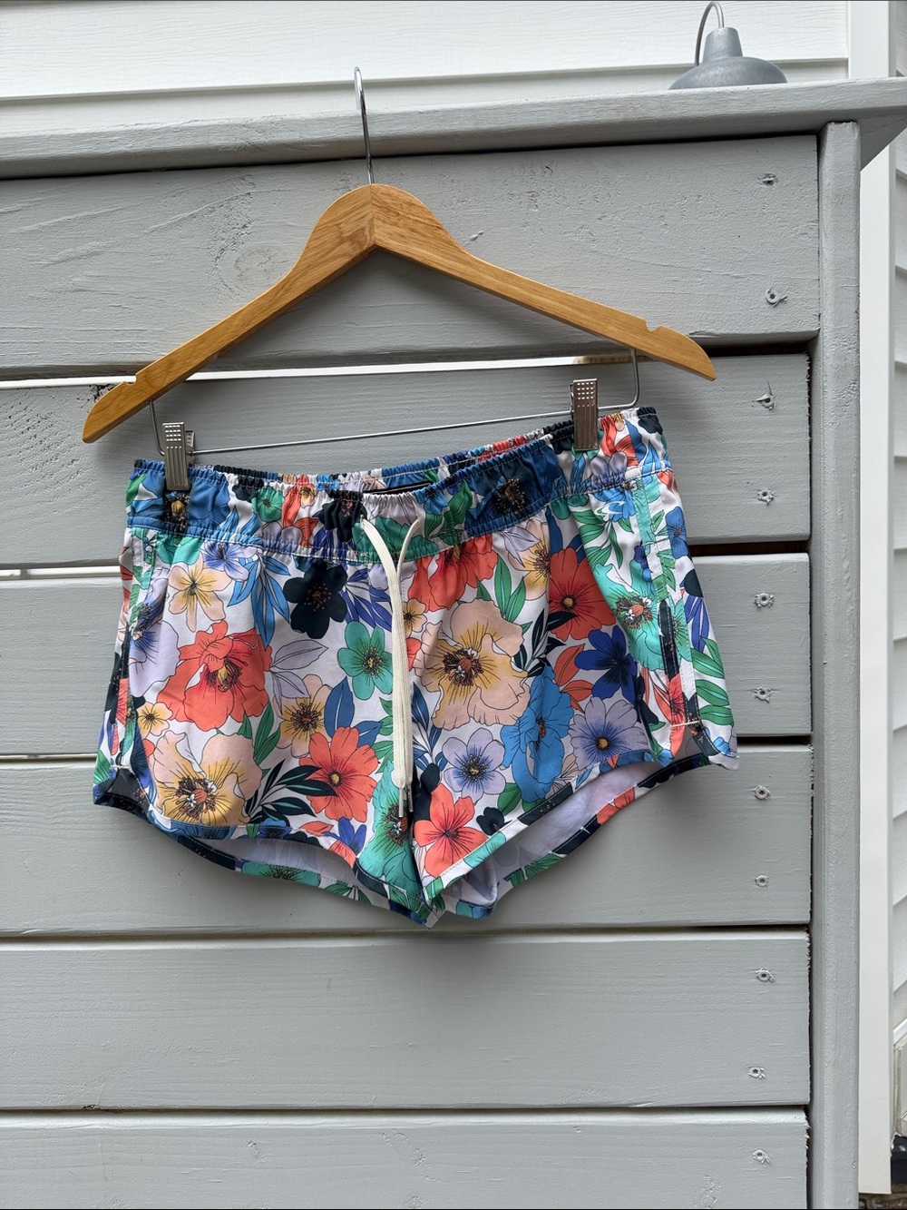 O'Neill Women's Floral Drawstring Athletic Shorts - Multicolor Floral